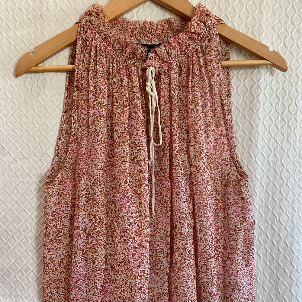 100% Silk Express Pink Floral Smocked-Neck Sleeveless Top. Small. Airy/light.